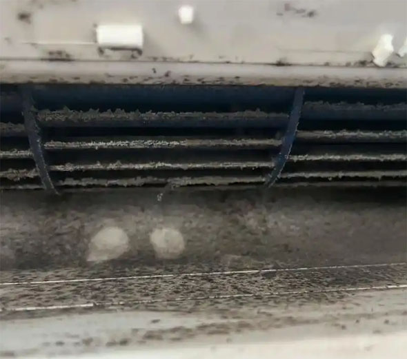 乐平空调吹的风有股烧焦味是怎么回事